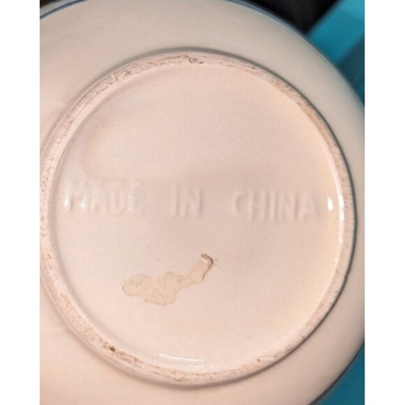 Vintage Set of 3 Nestling Batter Bows Stone Wear Blue Hearts - Picture 3 of 9